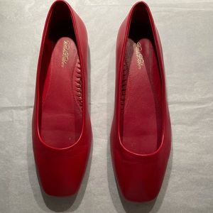 Ladies Brooks Brothers flats